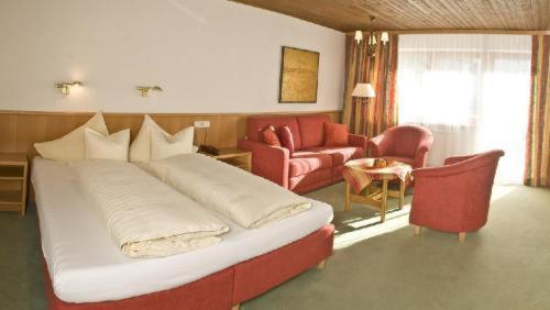 Eagles Astoria Hotel Innsbruck Room photo